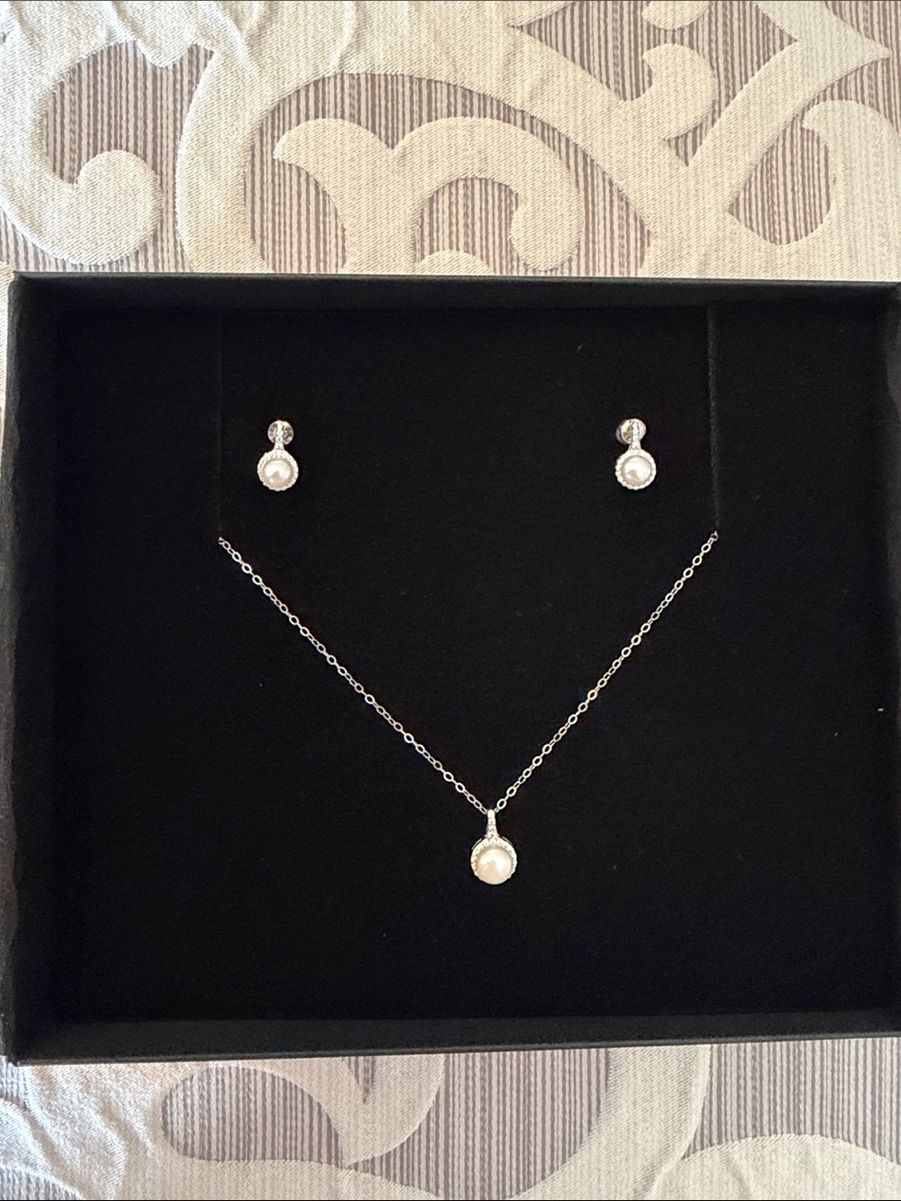 Classic Pearl Drop Necklace and Stud Earrings Set - Silver